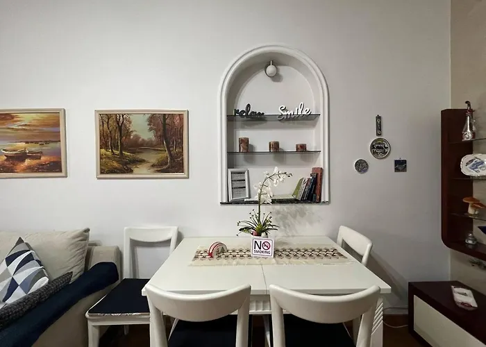 Cozy Nest Ledi 公寓 *